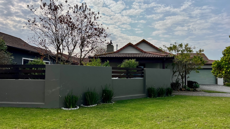 3 Bedroom Property for Sale in Earls Court Lifestyle Estate Western Cape